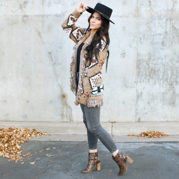 The Alta Southwest Cardigan - Picture 3 of 5